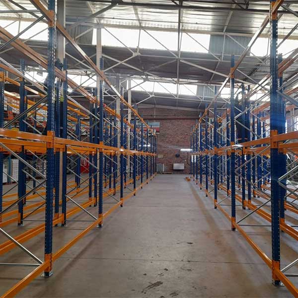 Selective Pallet Racks Manufacturers, Suppliers, Exporters in Prayagraj